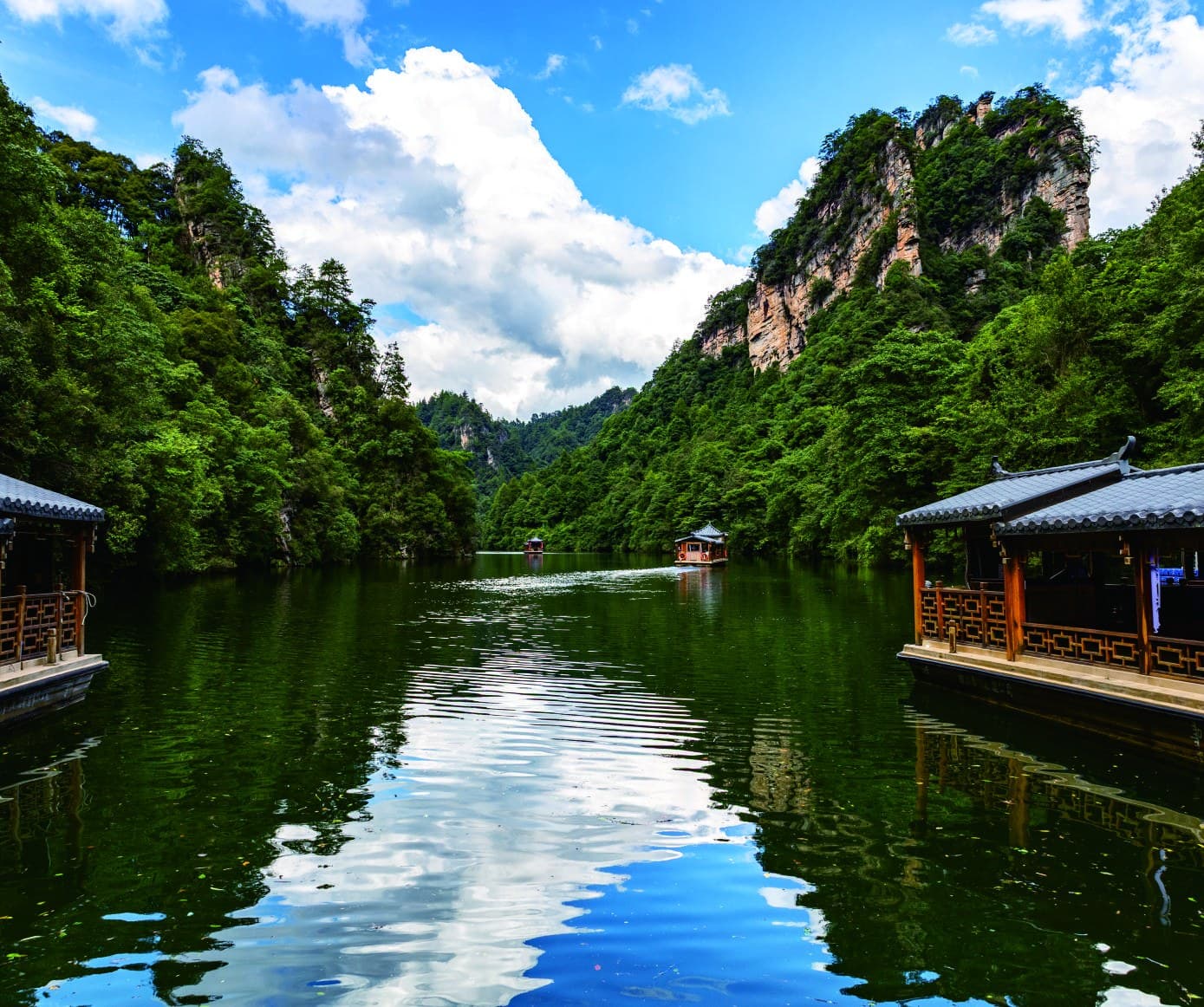 Official photograph of the boat route through Baofeng Lake